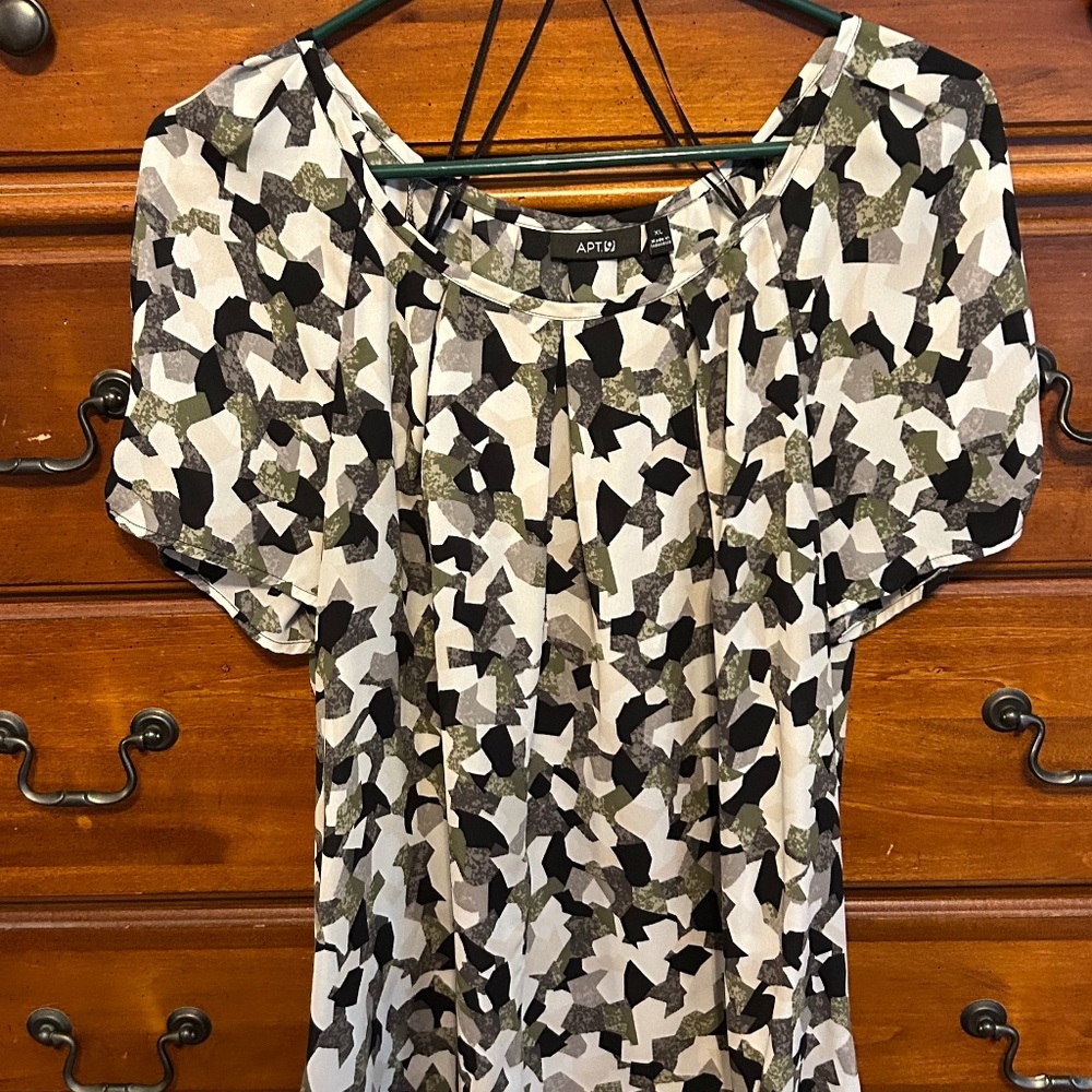 Apt 9 - short sleeved top